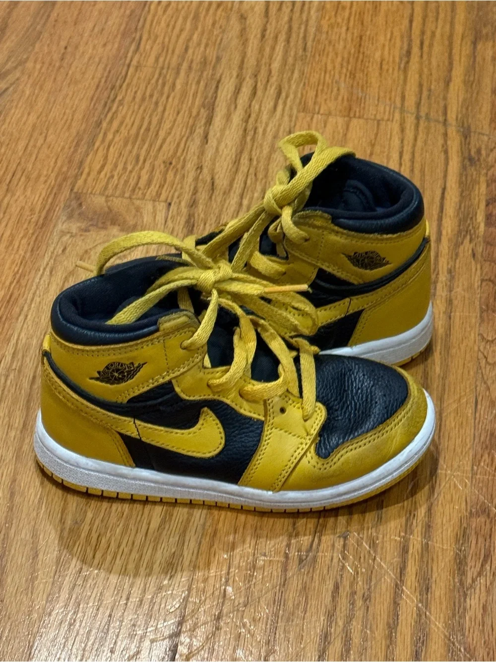 Nike Air Jordan 1 Retro High OG 'Pollen'